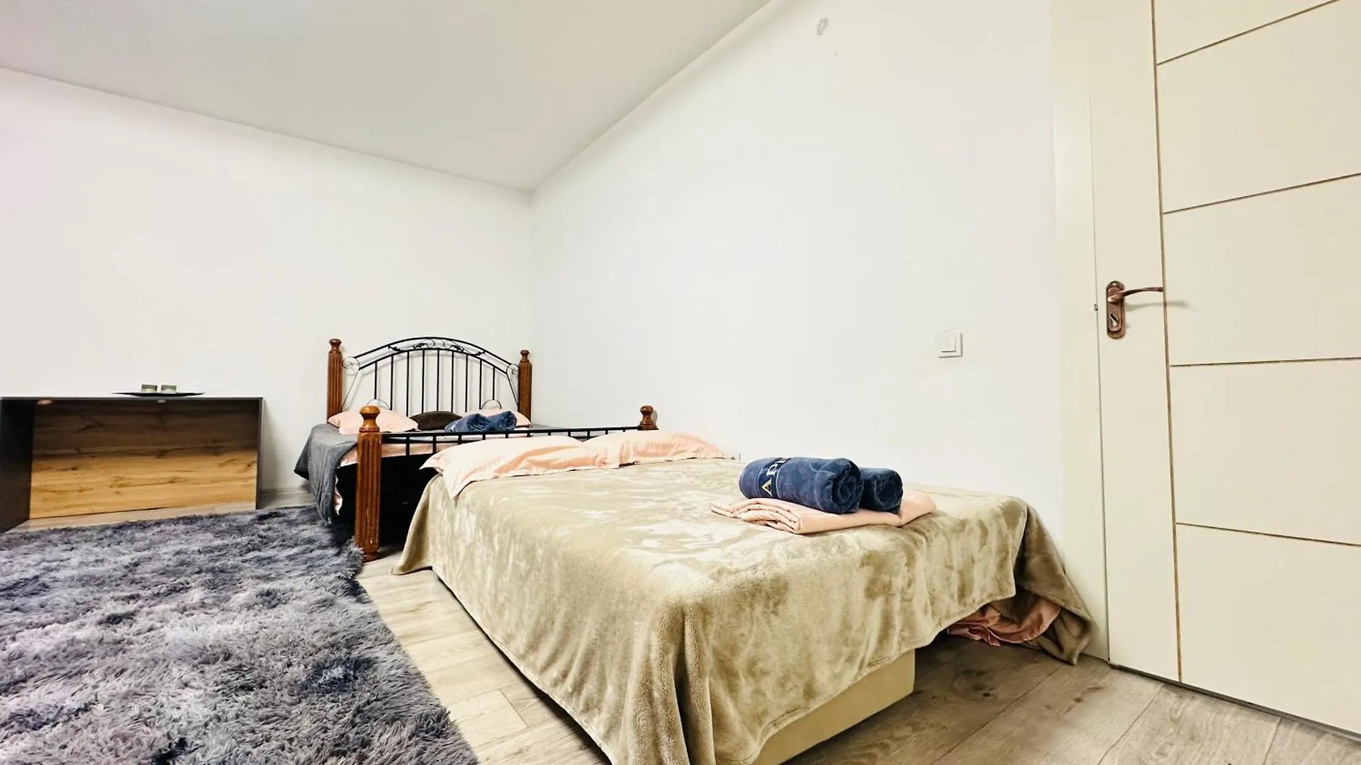 Apartment Квартира Для Большой Семьи Almaty