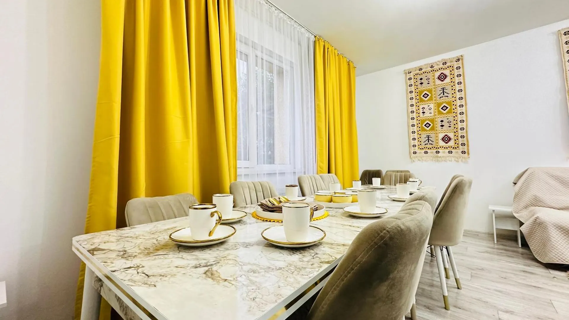 Квартира Для Большой Семьи Almaty 0*,