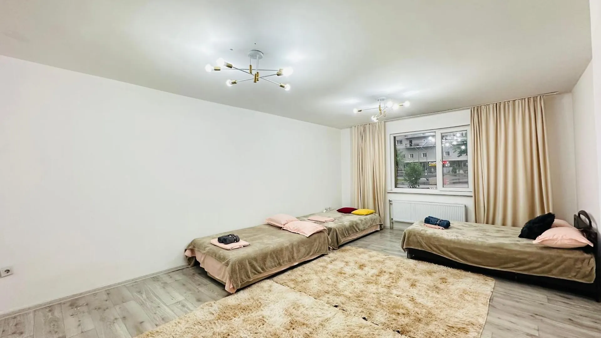 Квартира Для Большой Семьи Almaty Apartment